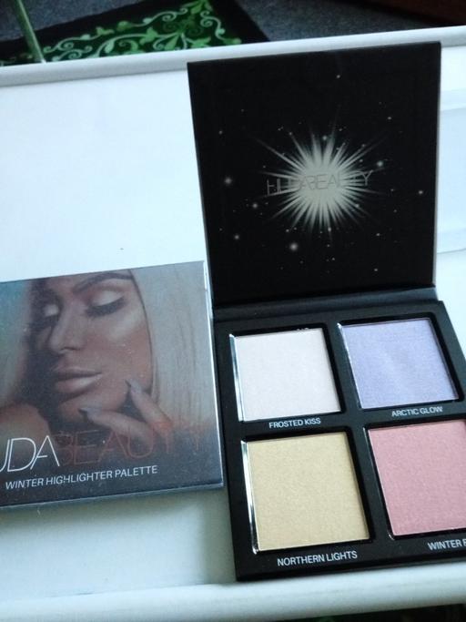 Buy & Sell Horncastle East Lindsey - Photos for 2 HUDABEAUTY MAKE UP PALETTES