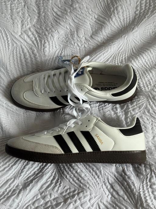 Buy & Sell Colliers Wood South West London - Photos for Adidas Trainers