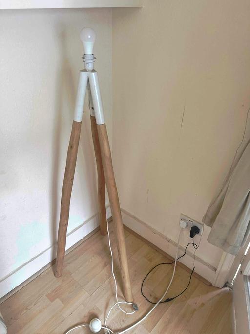 Buy & Sell Crouch End North London - Photos for Custom Tripod Floor Lamp