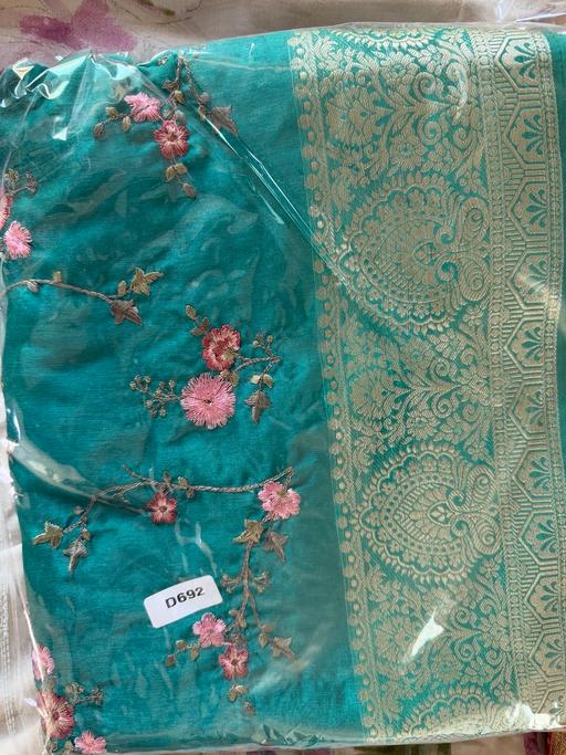 Buy & Sell Blackwall East London - Photos for Green Saree