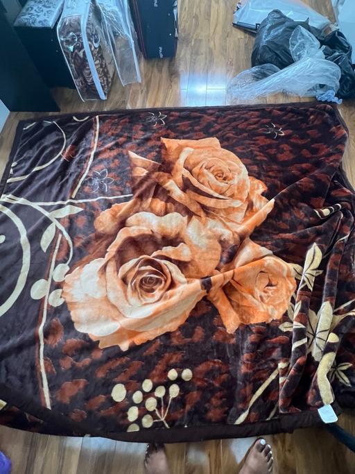 Buy & Sell Hayes Hillingdon - Photos for Thick blanket