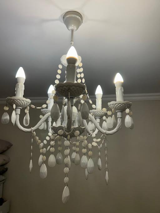 Buy & Sell Bethnal Green East London - Photos for Chandelier