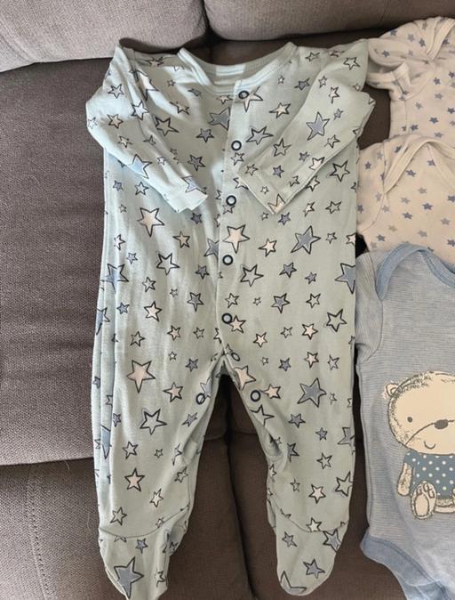Buy & Sell Kingstanding Birmingham - Photos for Bundle of baby clothes 0-3 mths
