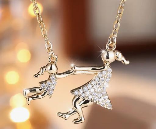 Buy & Sell Colyers South East London - Photos for 1pcs mother and daughter pendant necklace