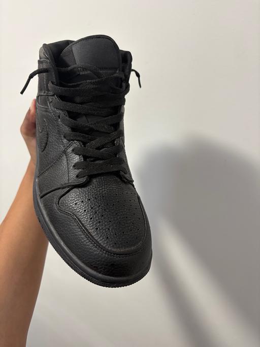 Buy & Sell Northolt Ealing - Photos for Jordan 1 triple black Size 11