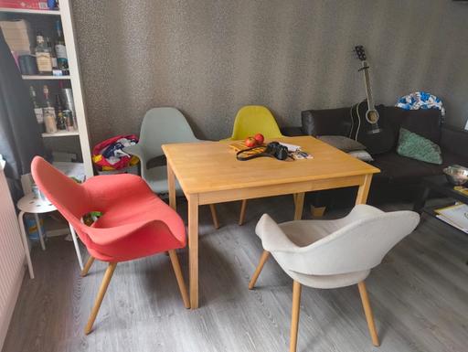Buy & Sell Croxley Green Three Rivers - Photos for Dining table and 4 solid chairs