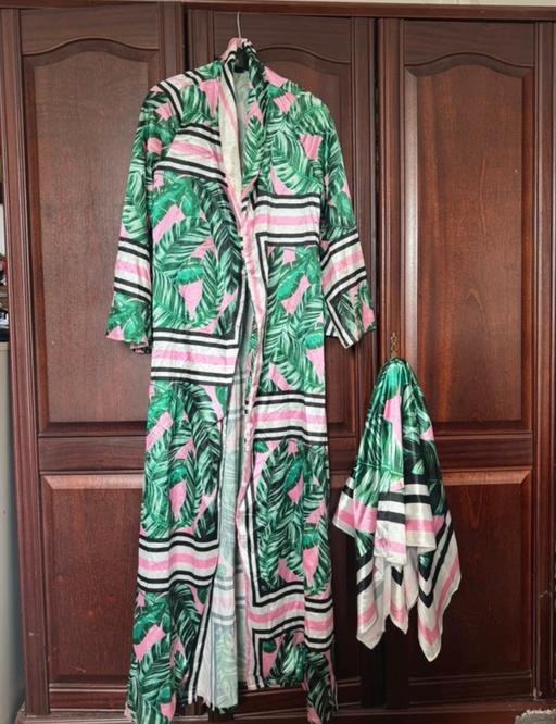 Buy & Sell West Kensington West London - Photos for Pretty Little Thing Kimono & Scarf set