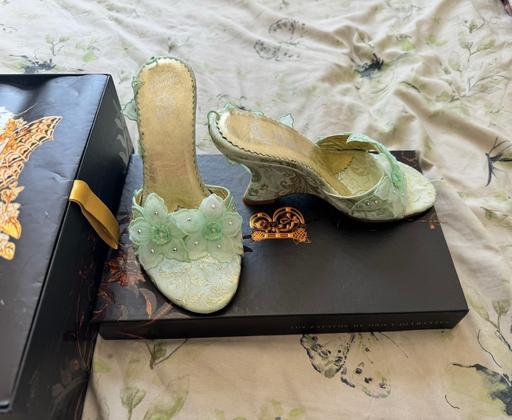 Buy & Sell West Kensington West London - Photos for Green Floral Heeled Shoes size 3 never worn