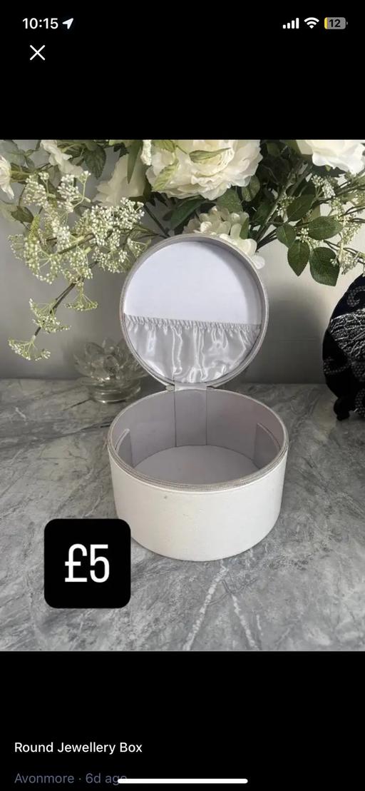 Buy & Sell West Kensington West London - Photos for White round jewellery box