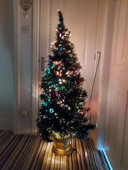 Buy & Sell Oakes Kirklees - Photos for Christmas Tree