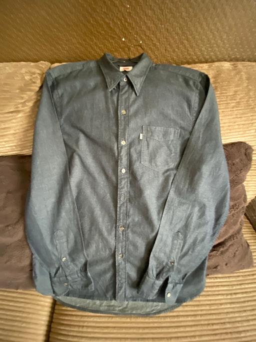 Buy & Sell Camberwell South East London - Photos for Levi’s shirt