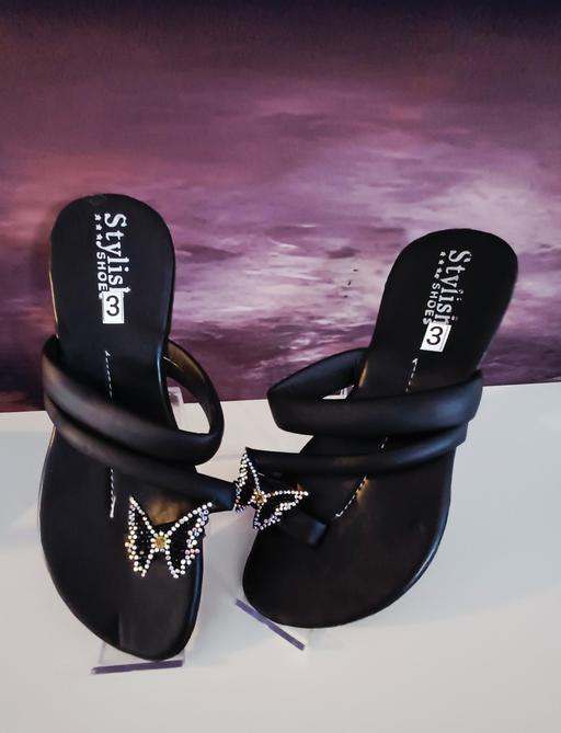 Buy & Sell Leyton East London - Photos for butterfly Slippers