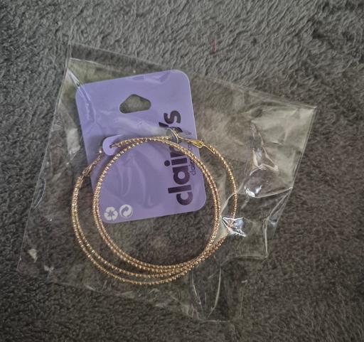 Buy & Sell Crumpsall Manchester - Photos for new Claires 2pk Hoop Earrings