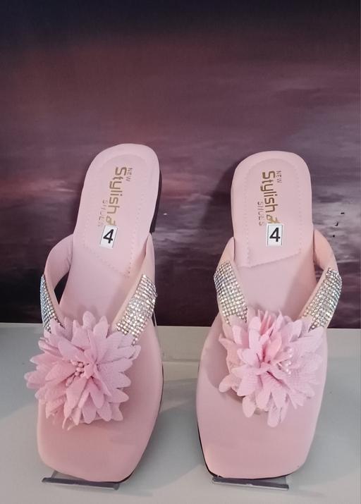 Buy & Sell Leyton East London - Photos for fancy flat Slippers