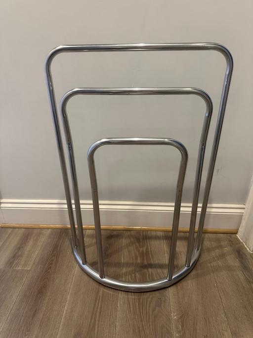 Buy & Sell Ravenscourt Park Station Hammersmith and Fulham - Photos for 3 Tier Towel Rack Chrome Floor Standing