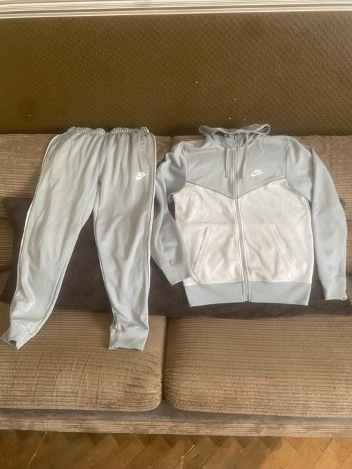 Buy & Sell Camberwell South East London - Photos for Nike Tracksuit