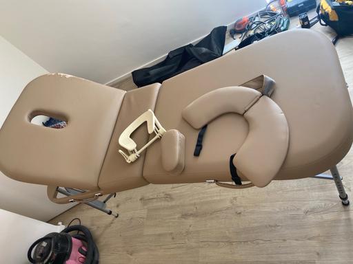 Buy & Sell East India East London - Photos for Professional massage therapy table