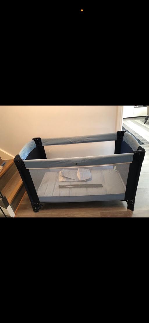 Buy & Sell Ravenscourt Park Station Hammersmith and Fulham - Photos for Kids portable bed