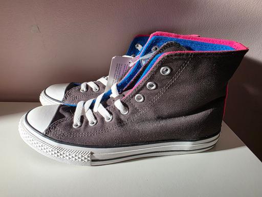 Buy & Sell Blakenhall Wolverhampton - Photos for New converse size 4.5