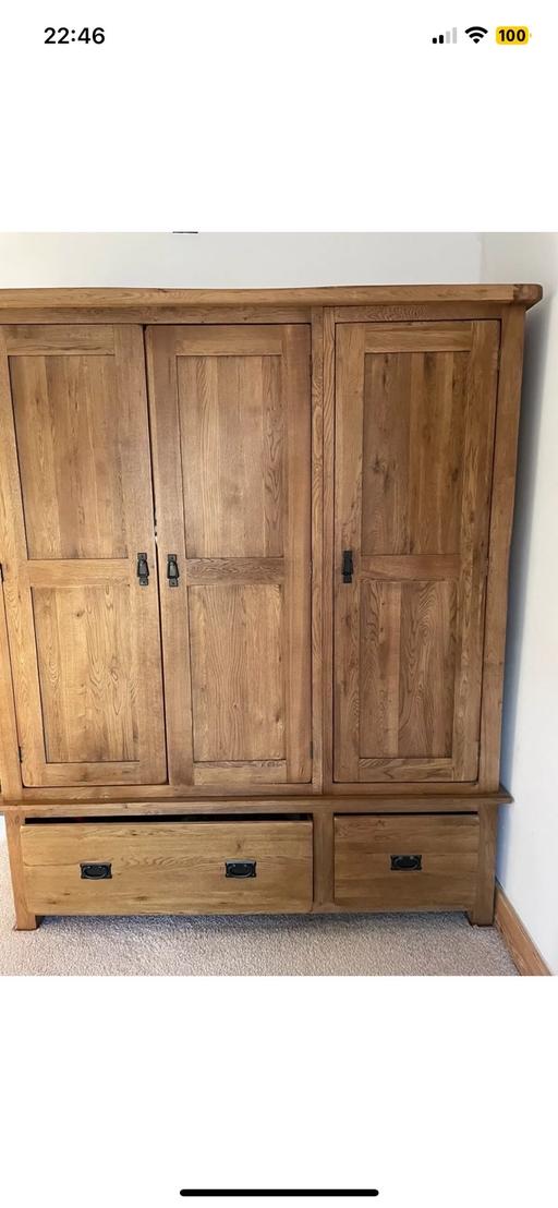 Buy & Sell North Harrow Harrow - Photos for Solid Oak Triple Wardrobe