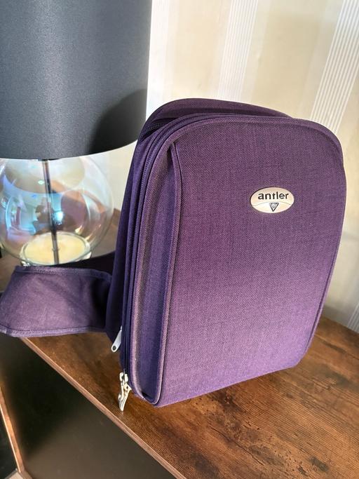 Buy & Sell Kirkintilloch East Dunbartonshire - Photos for Antler Purple Hardfront Crossbody Rucksack