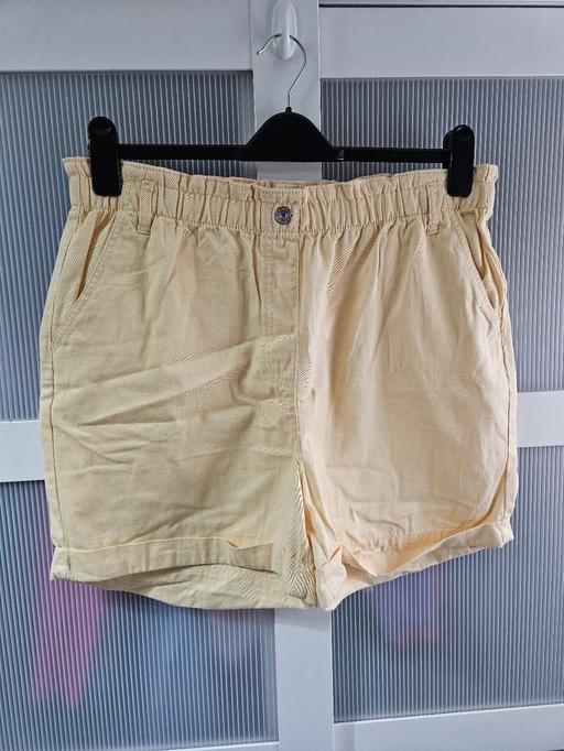 Buy & Sell Halton Brook Halton - Photos for Size 16 MATALAN yellow shorts