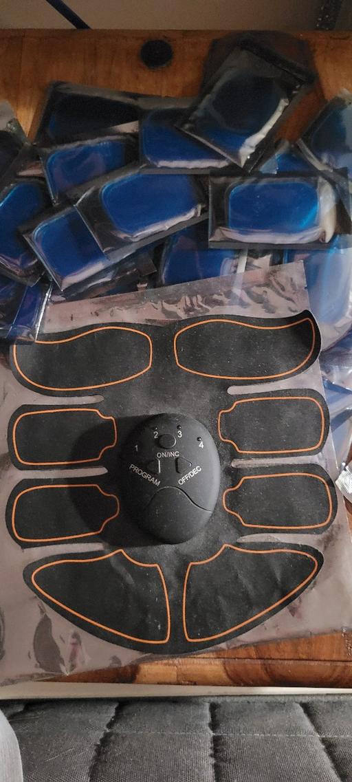 Buy & Sell Hook South West London - Photos for Abdominal muscle trainer with 40 pads