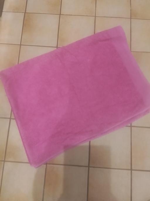 Buy & Sell Streetly Walsall - Photos for LARGE BATHSHEET