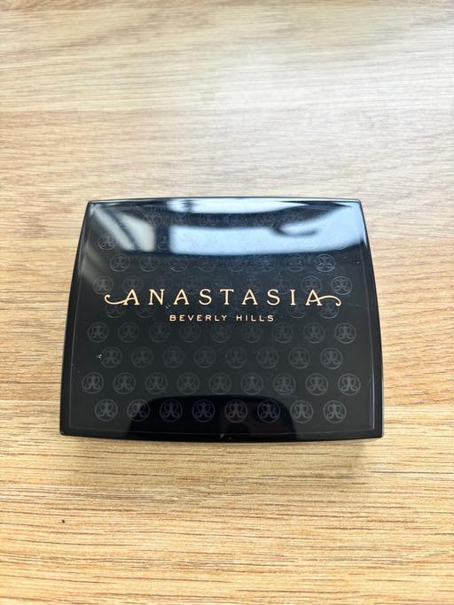 Buy & Sell Hook South West London - Photos for Anastasia Beverly Hills blush palette