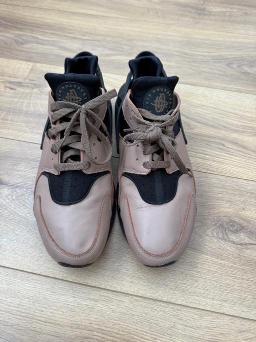 Buy & Sell Pagham Arun - Photos for Men's size 11 Nike huaraches
