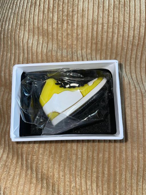 Buy & Sell Maypole Birmingham - Photos for New Trainer keyring comes in box