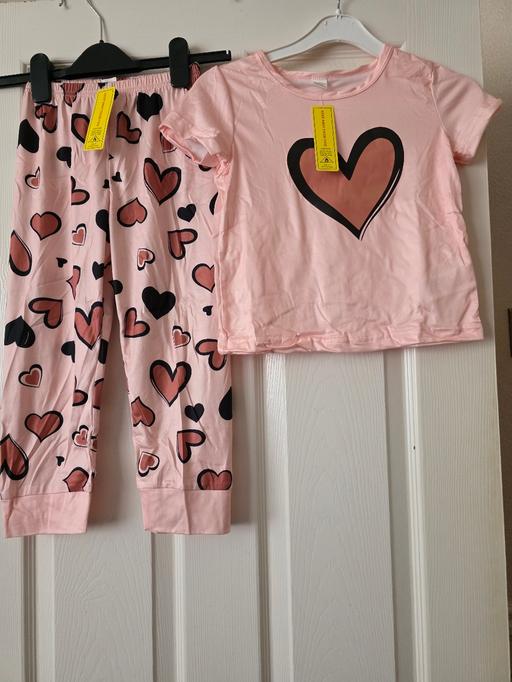 Buy & Sell Blackpool Town Centre Blackpool - Photos for Heart pyjamas age 5 yrs BNWT