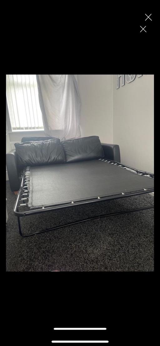 Buy & Sell The Globe Centre Hyndburn - Photos for Bed sofa and a recliner chair