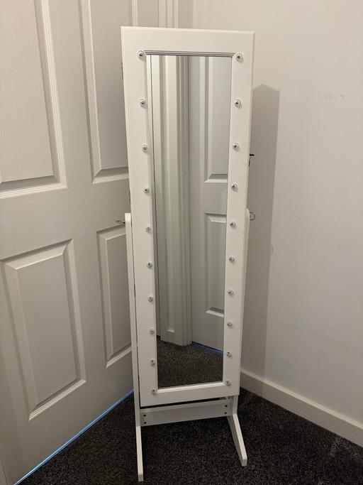 Buy & Sell Leagrave Luton - Photos for Jewellery Cabinet Free Standing with Mirror