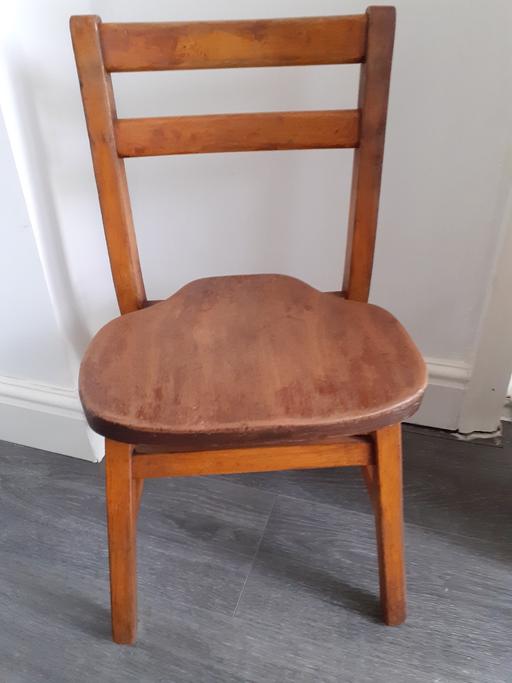 Buy & Sell Sundon Luton - Photos for Vintage Childs School Chair(LU33BY)