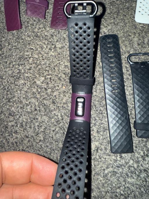 Buy & Sell Birchills Walsall - Photos for Fitbit charge 4