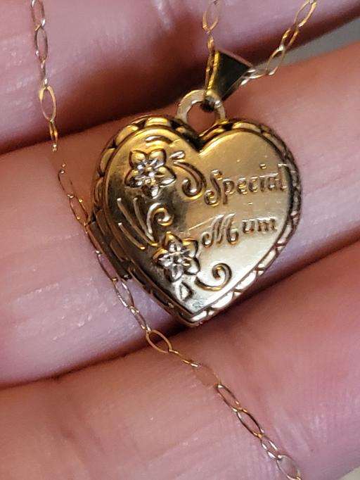 Buy & Sell Blackburn Blackburn with Darwen - Photos for 9ct gold special mum locket