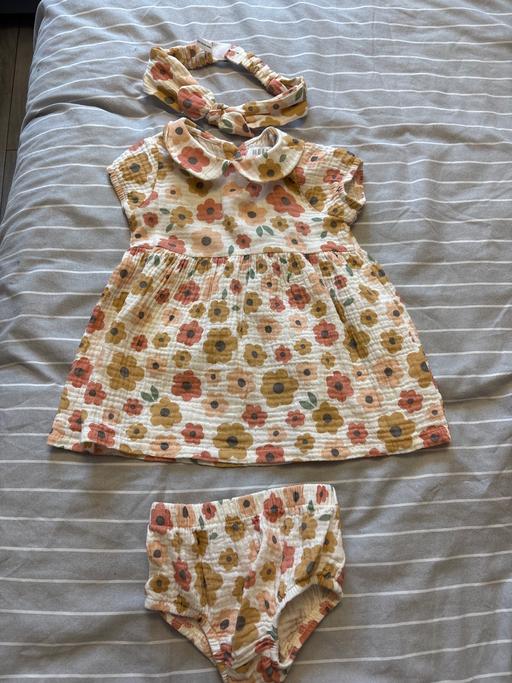 Buy & Sell Southdene Knowsley - Photos for 3 piece baby dress with knickers and headband