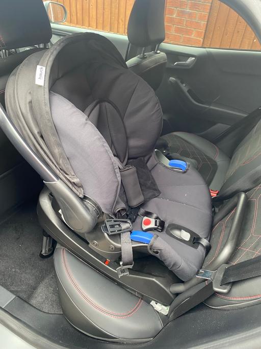 Buy & Sell Dudley Port Sandwell - Photos for Hauck car seat with isofix base