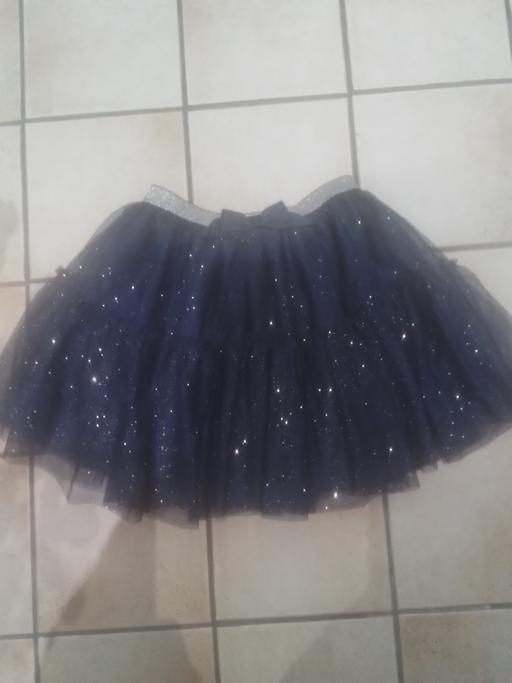 Buy & Sell Streetly Walsall - Photos for H/M GIRLS SPARKLY SKIRT
