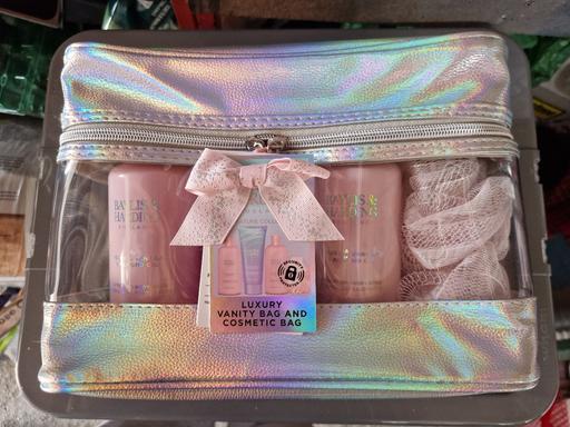 Buy & Sell Ramsgate Thanet - Photos for bn Baylis & Harding vanity case giftset
