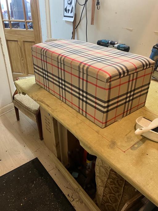 Buy & Sell Quarry Bank Dudley - Photos for Burberry ottoman storage box
