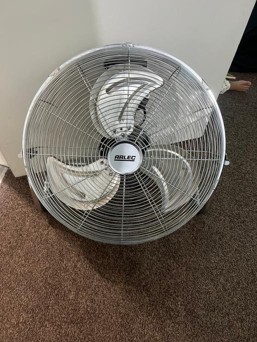 Buy & Sell Newham East London - Photos for 18” Floor Fan