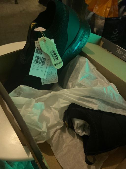 Buy & Sell Stretford Trafford - Photos for Trainers