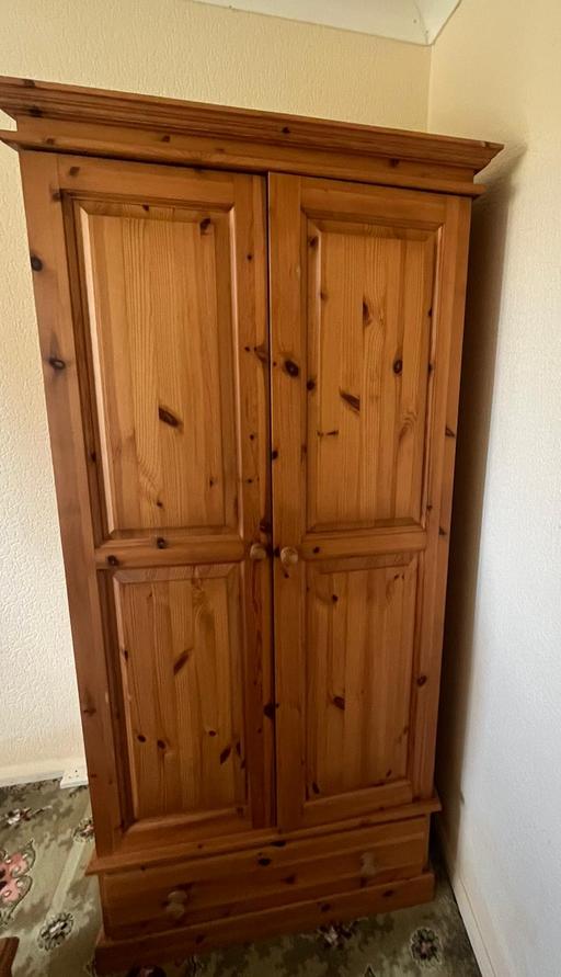 Buy & Sell Lye Dudley - Photos for Solid pine wardrobe with one drawer