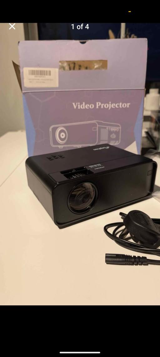 Buy & Sell Castelnau South West London - Photos for Projector
