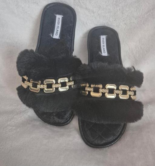 Buy & Sell Edgware Barnet - Photos for River island slippers size 3-4