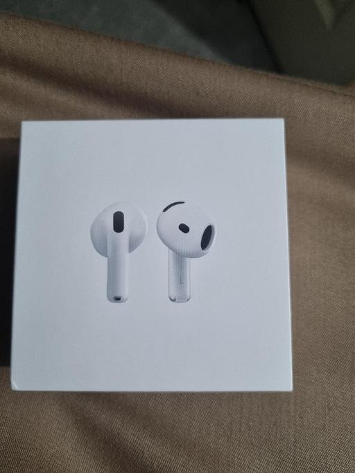 Buy & Sell Longsight Manchester - Photos for brand new airpods gen 4