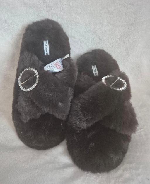 Buy & Sell The Hale North West London - Photos for River island slippers size 7-8