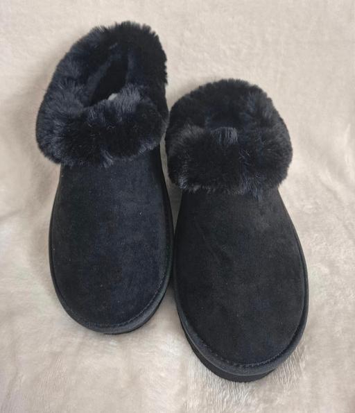 Buy & Sell The Hale North West London - Photos for River island Sliders Size 8